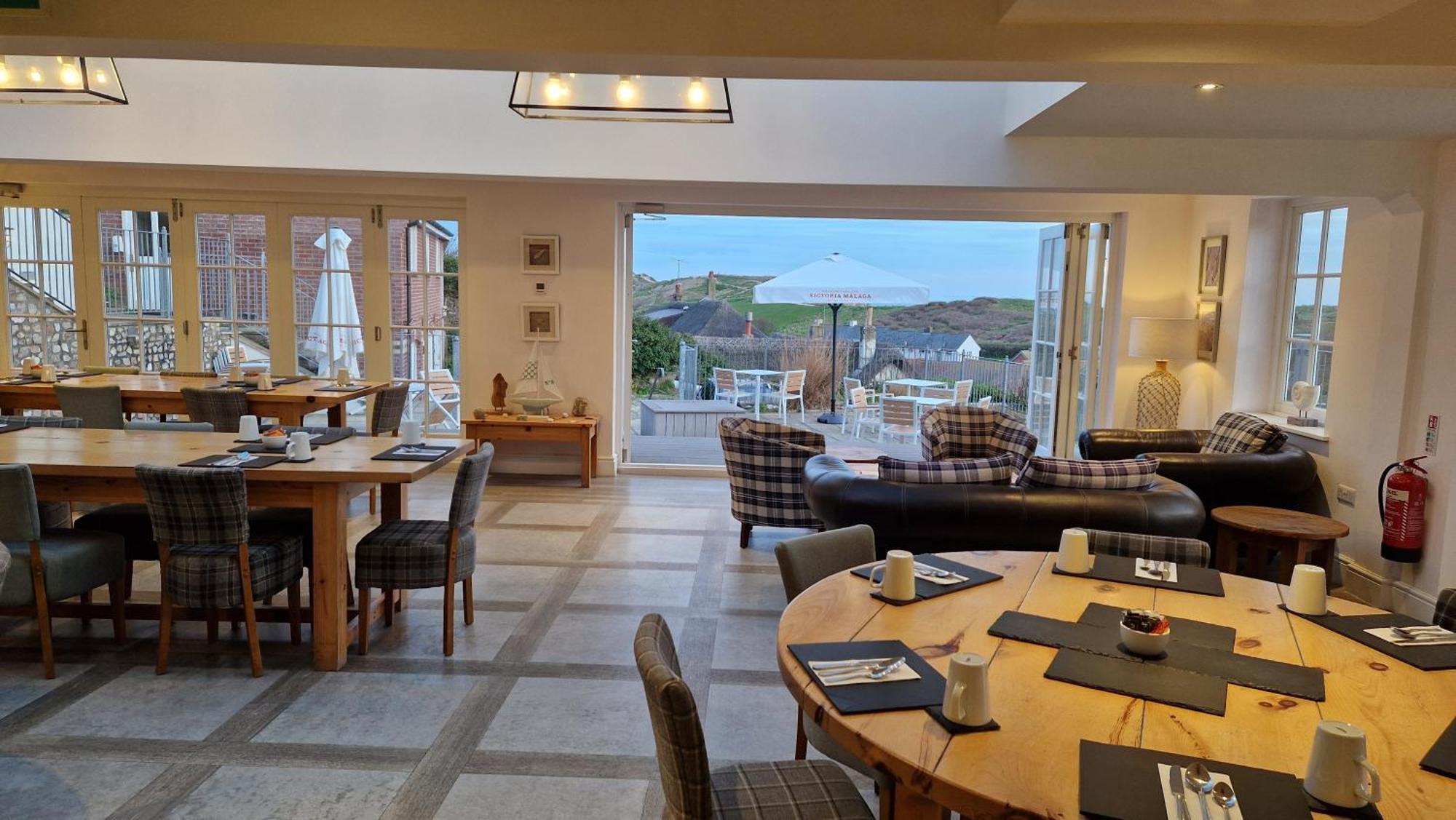 Durdle Door Hotel Лулуърт Коув Екстериор снимка